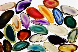 La coloración de calcedonias y ágatas